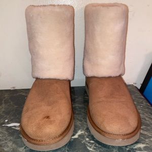 UGG CLASSIC SHORT II SHERPA CUFF CHESTNUT BOOTS